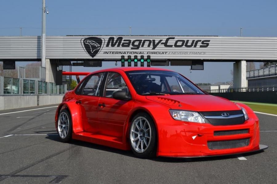  Lada Granta TC1 WTCC 2014 года  (фото 1 из 2)